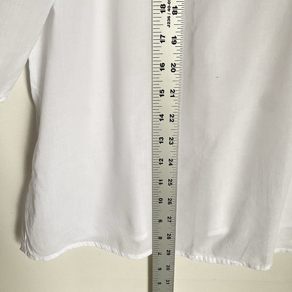Chicos Tunic Top XL White Embroidered Sequined Beach Summer Coastal Resort - Picture 5 of 7